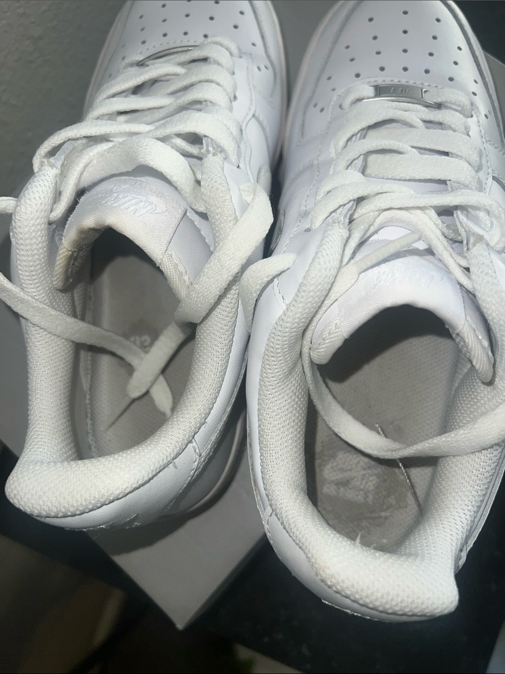 Nike White Low-Top Leather Sneakers Air Force 1 - Picture 3 of 4